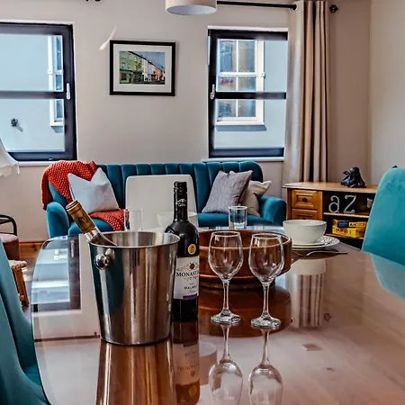 The At O'shea's Apartment