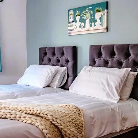 The At O'shea's * Killorglin